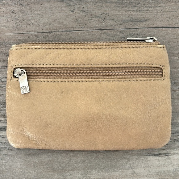 Loewe zippered pouch in shimmery gold - Picture 3 of 10